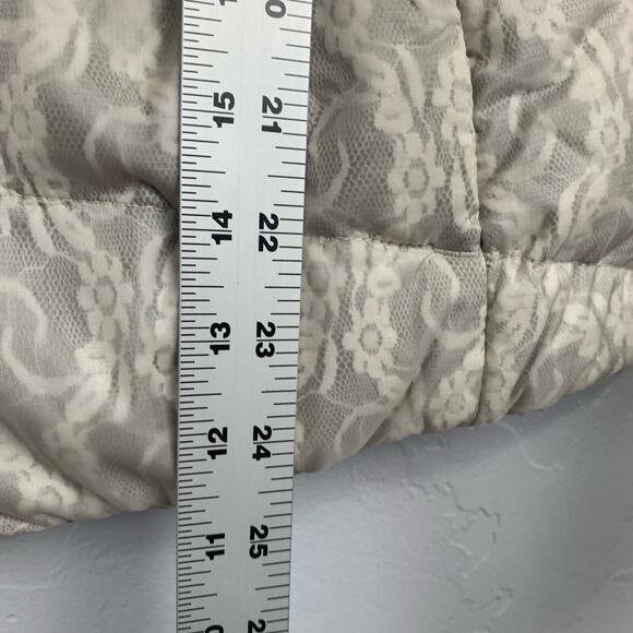 Eddie Bauer Goose Down Puffer Jacket Women's Beige Lace Motif Size Medium - Picture 7 of 9